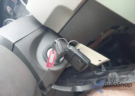 2010 Ford Focus Se z USA, uszkodzony, nr VIN 1FAHP3FN0AW218835